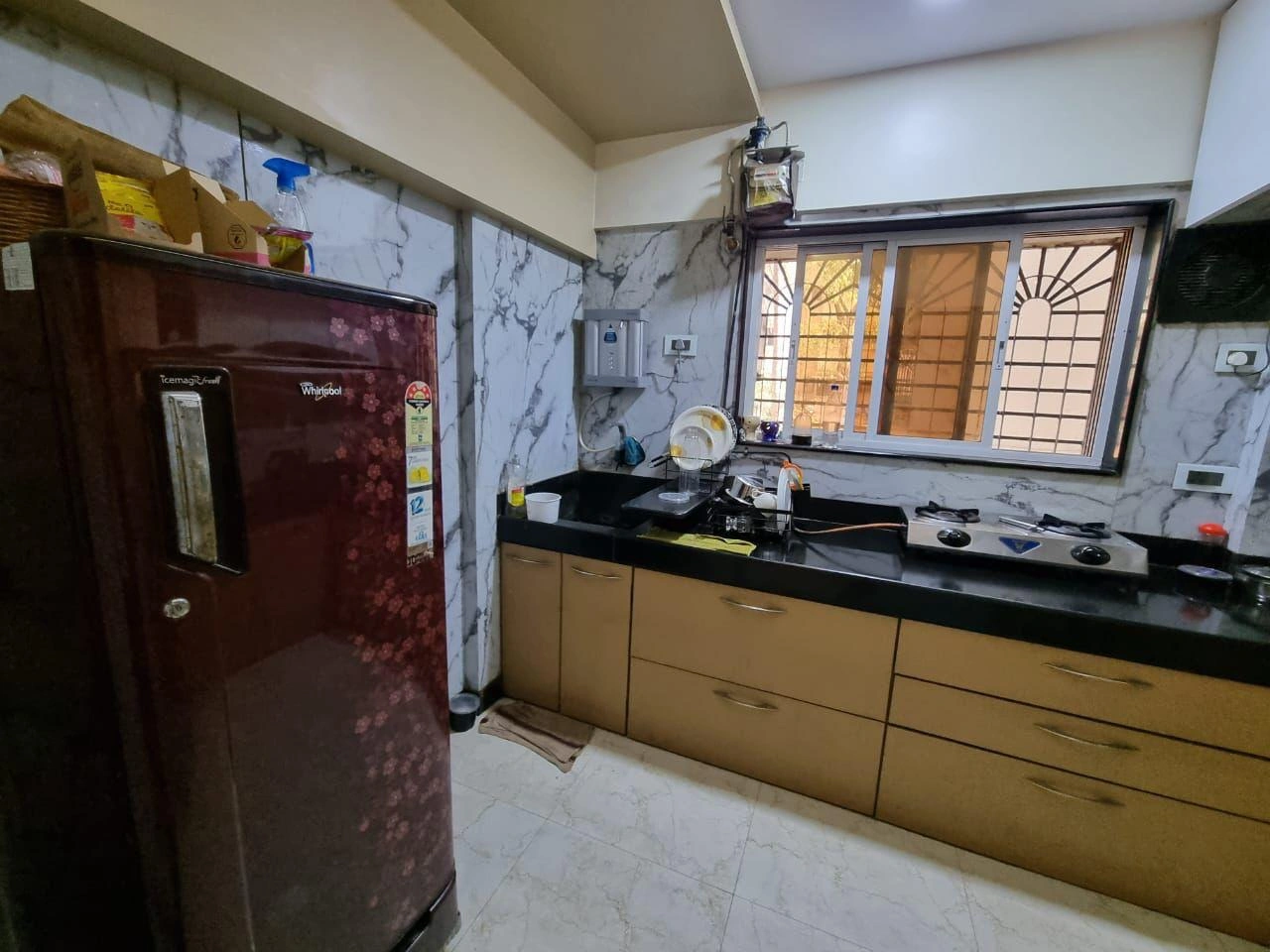 Single Room Girls only Flat for PG in Evershine Nagar, Malad West