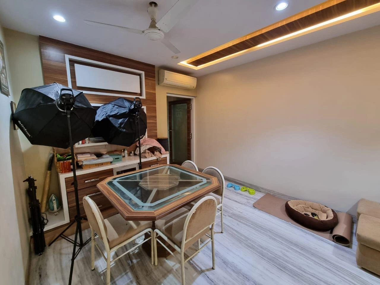 Single Room Girls only Flat for PG in Evershine Nagar, Malad West