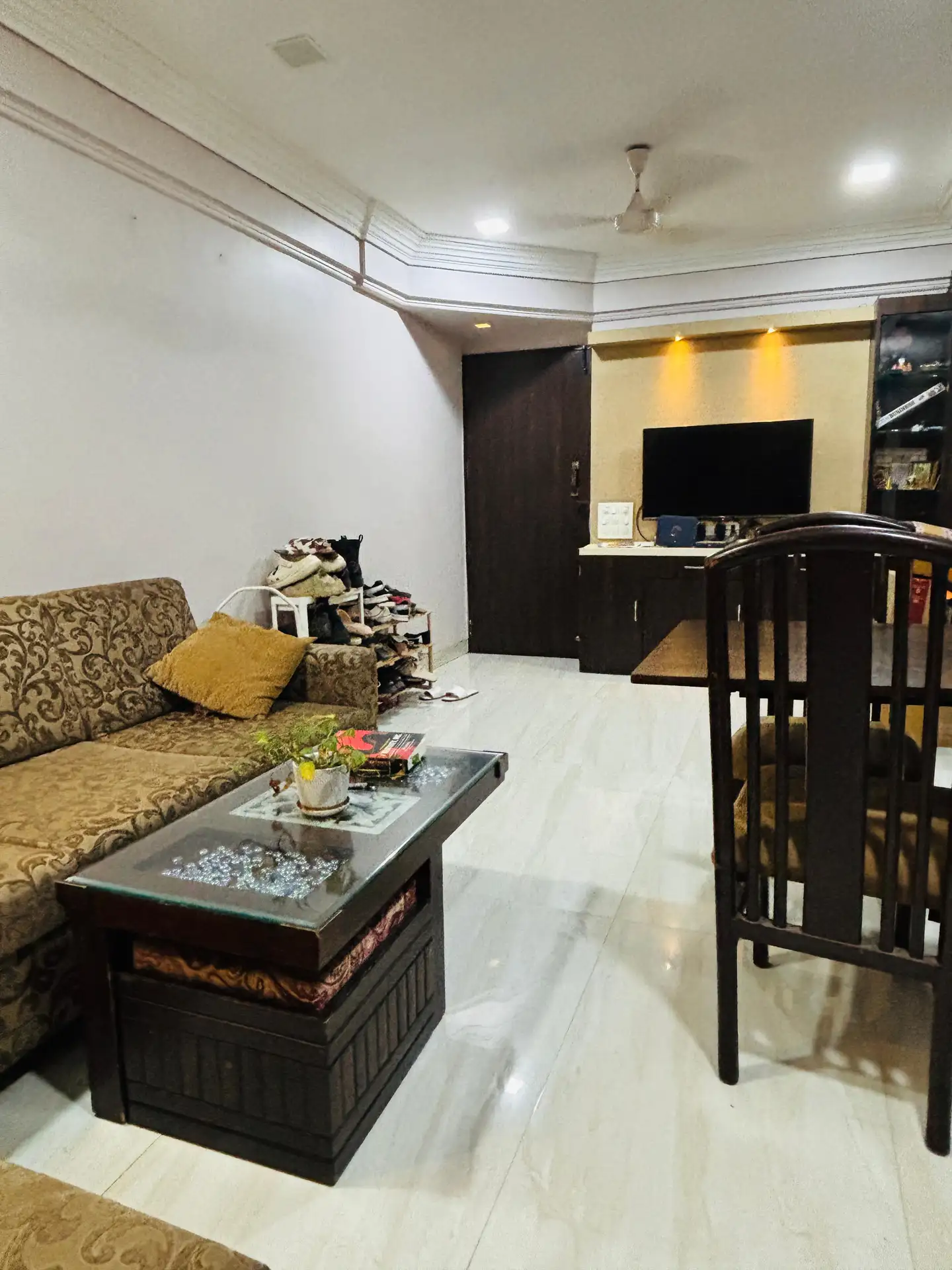 2 BHK Flat for Rent in Gangorti Sadan Society, Goregaon West
