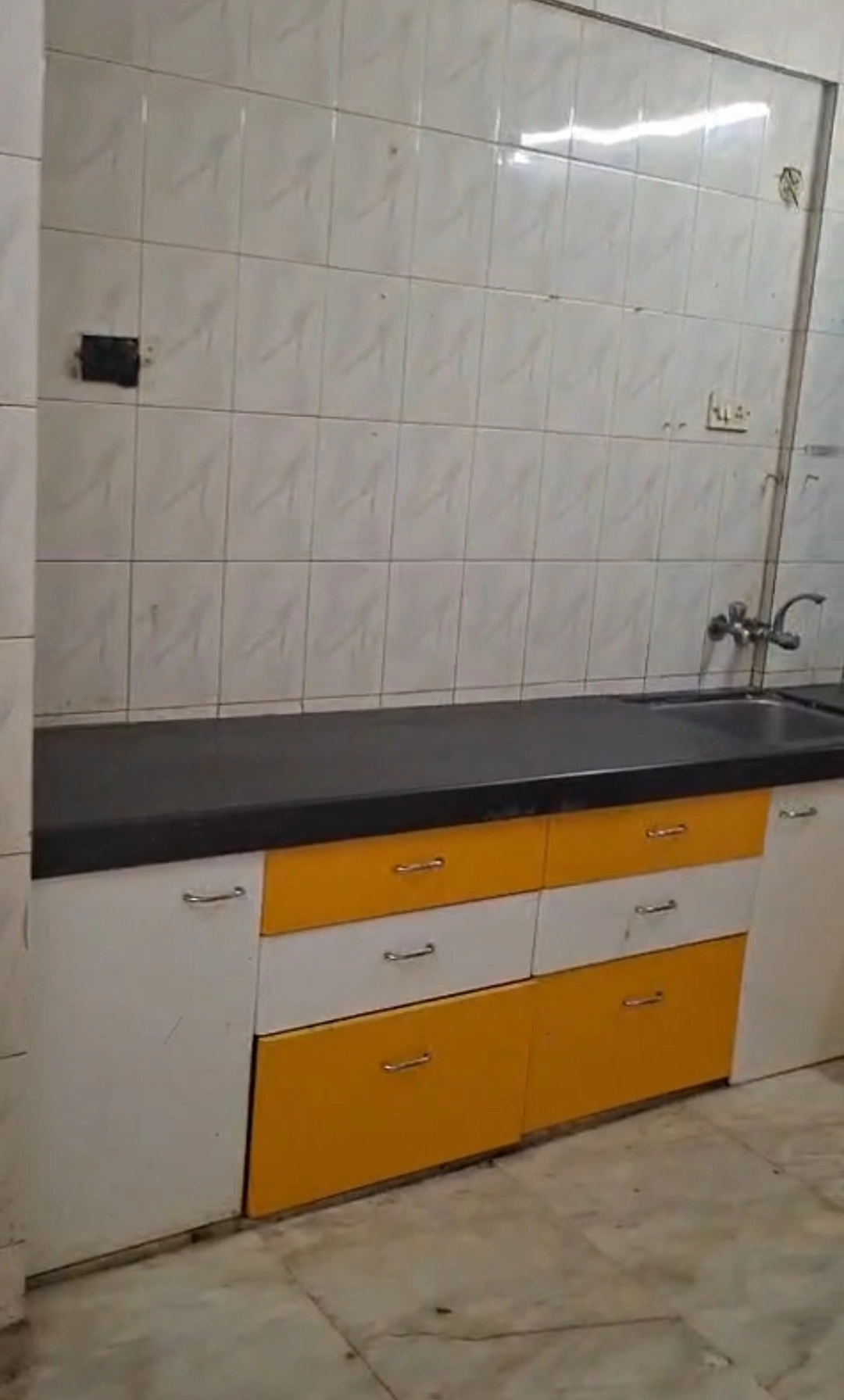 2 BHK Duplex for Rent in Mhada Duplex, Goregaon West