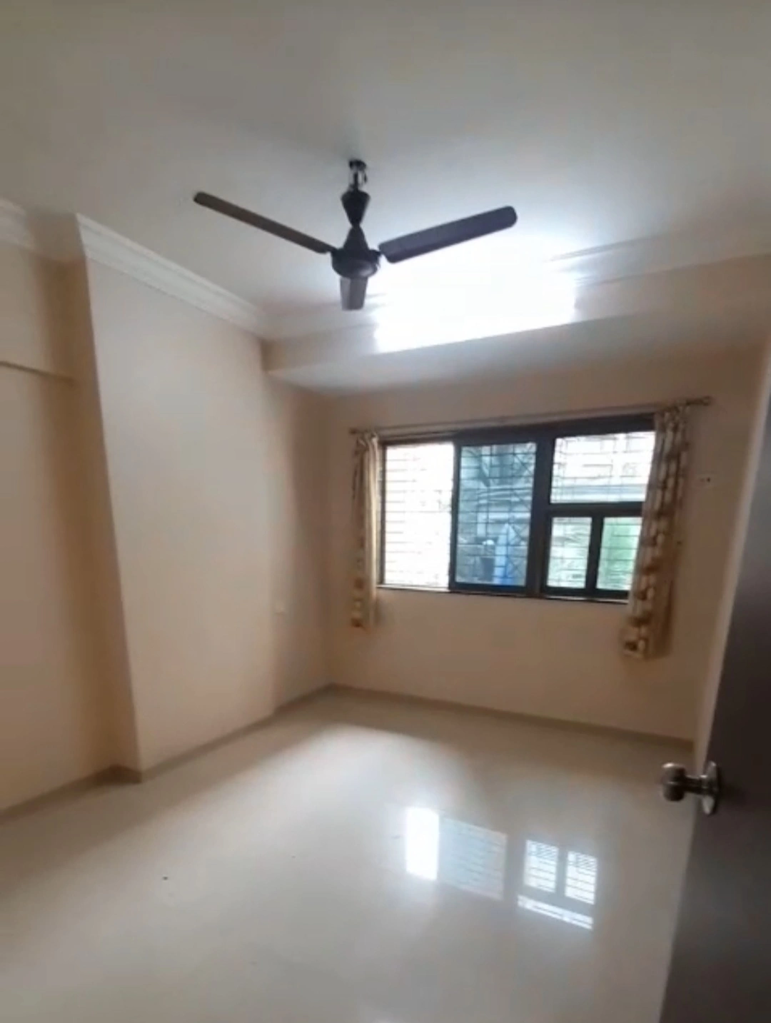 2 BHK Flat for Rent in Deshbandhu Tower, Goregaon West