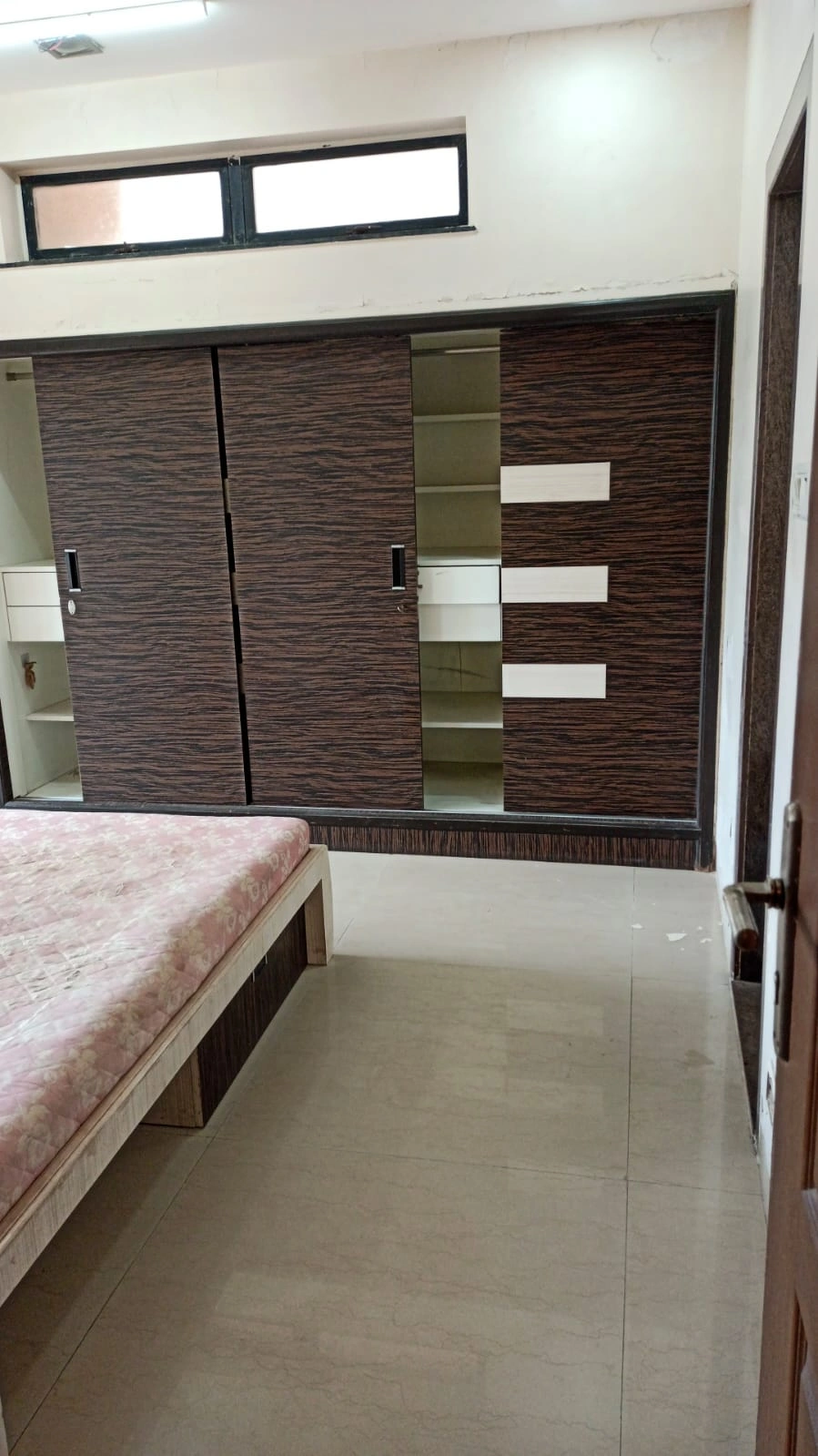 2 BHK Flat for Rent in Raheja Residency , Goregaon East