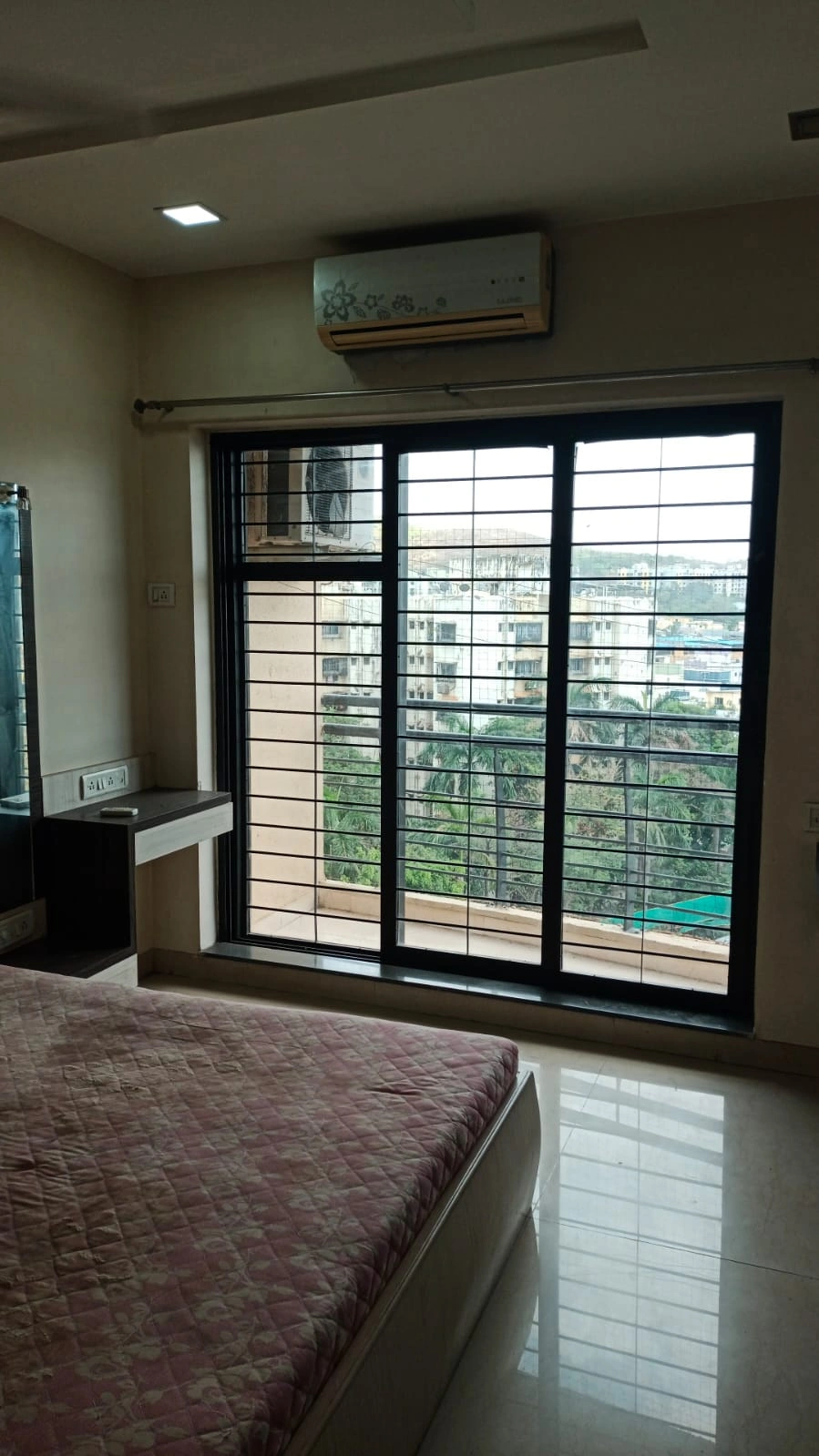 2 BHK Flat for Rent in Raheja Residency , Goregaon East