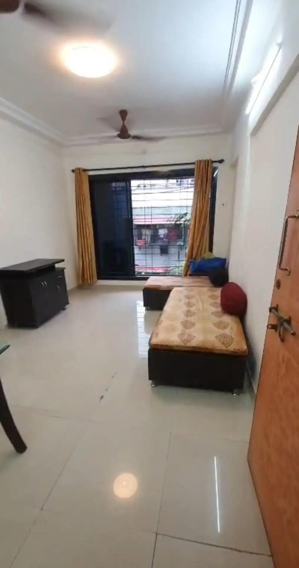 1 BHK Flat for Rent in Om Elegance Apartment, Malad West