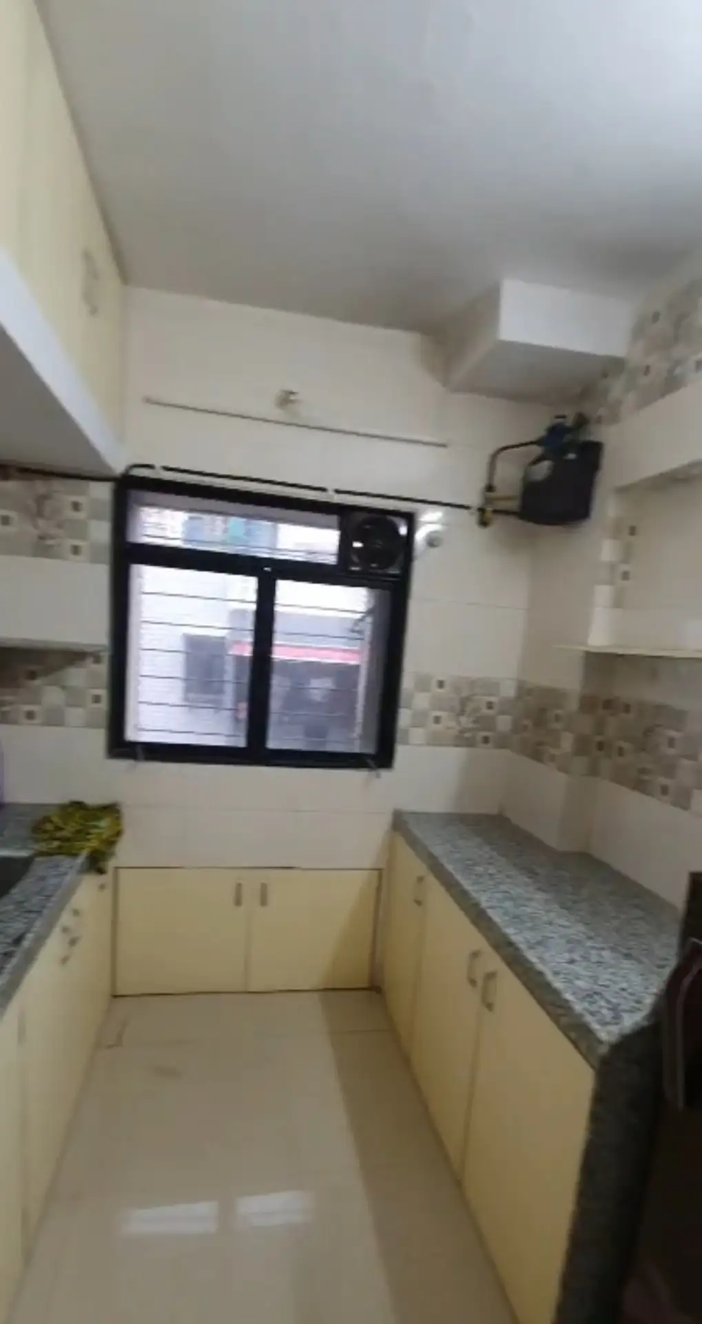 1 BHK Flat for Rent in Om Elegance Apartment, Malad West