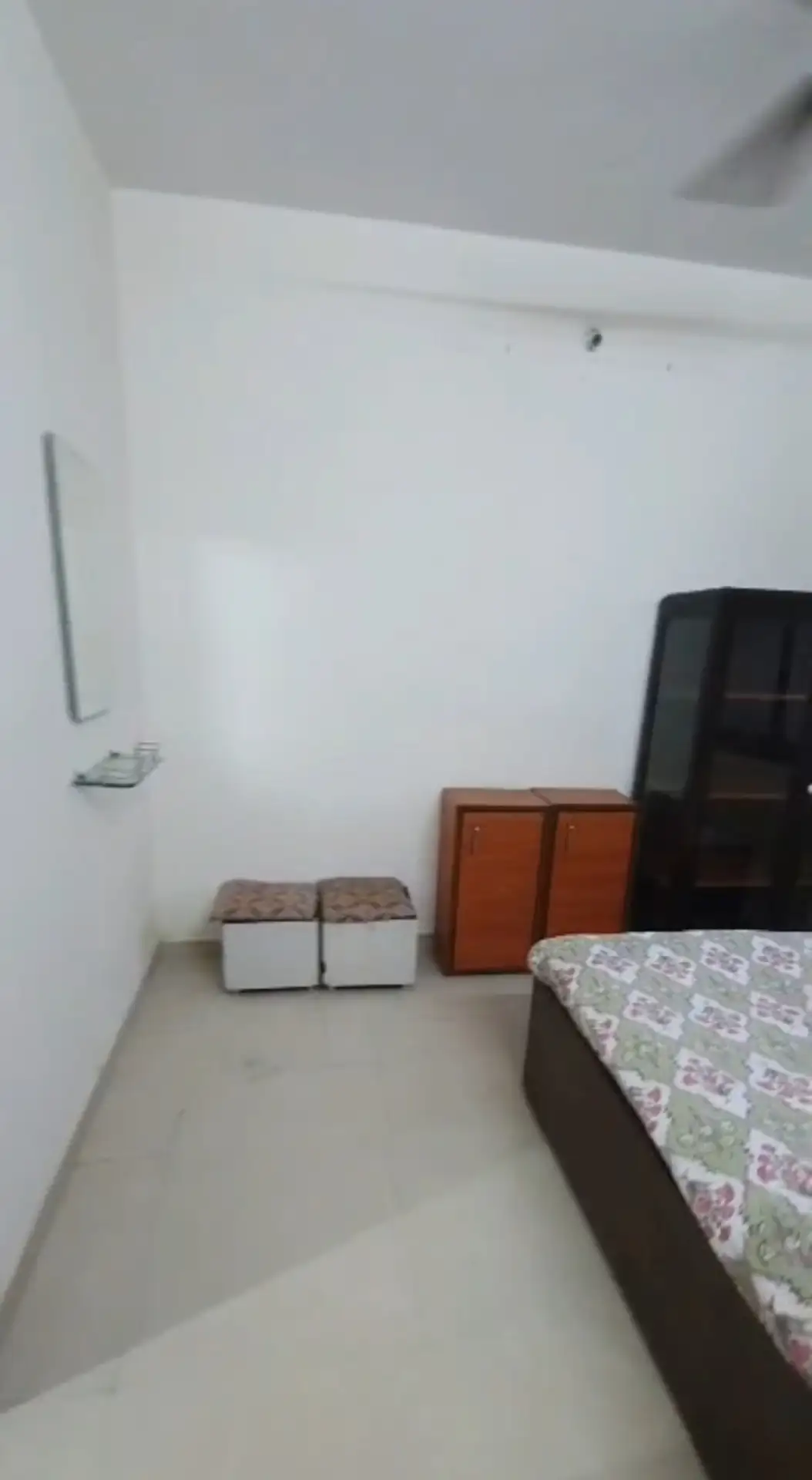 1 BHK Flat for Rent in Om Elegance Apartment, Malad West