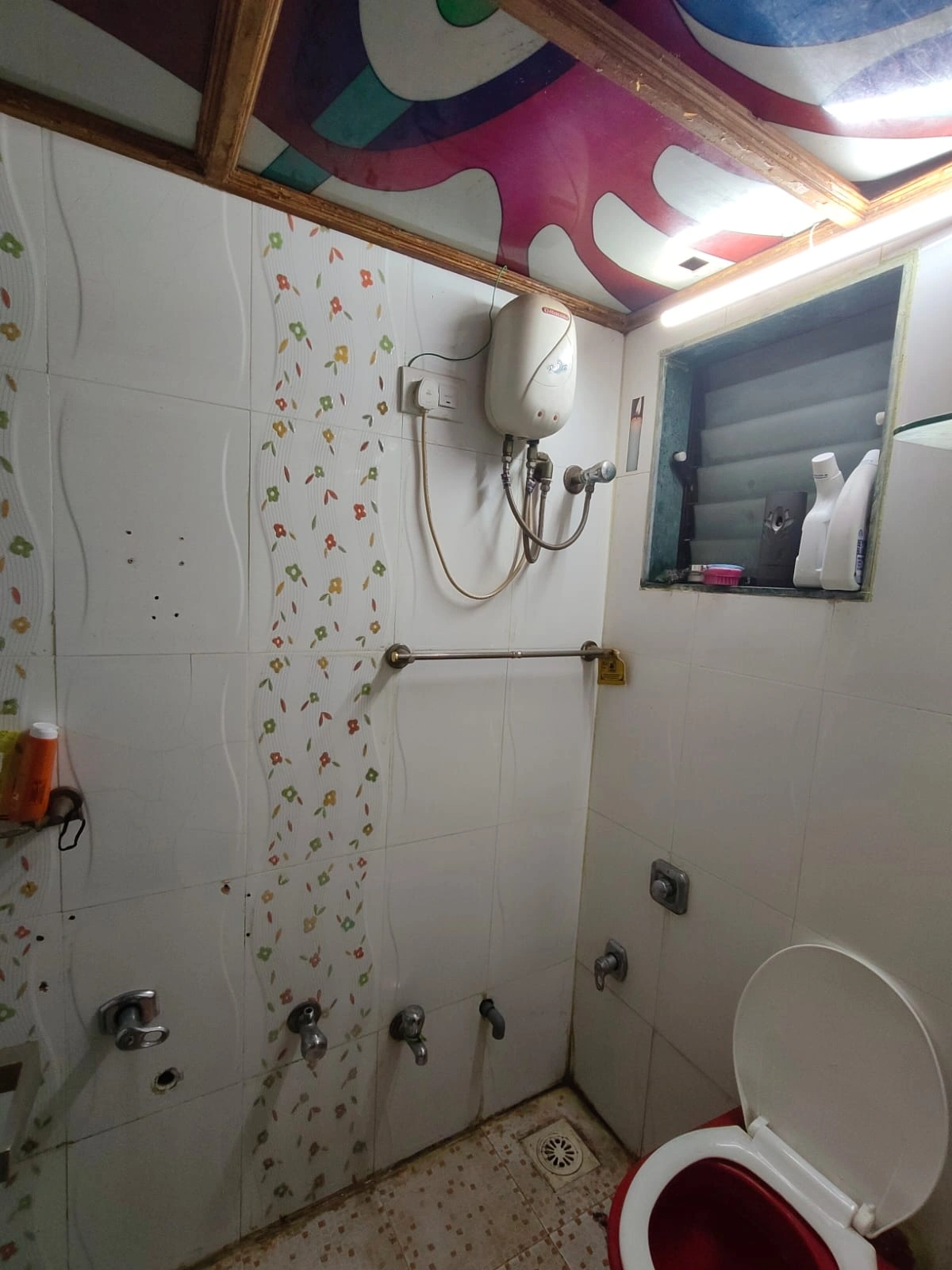 2 BHK Flat for Rent in Mhada Complex, Goregaon East