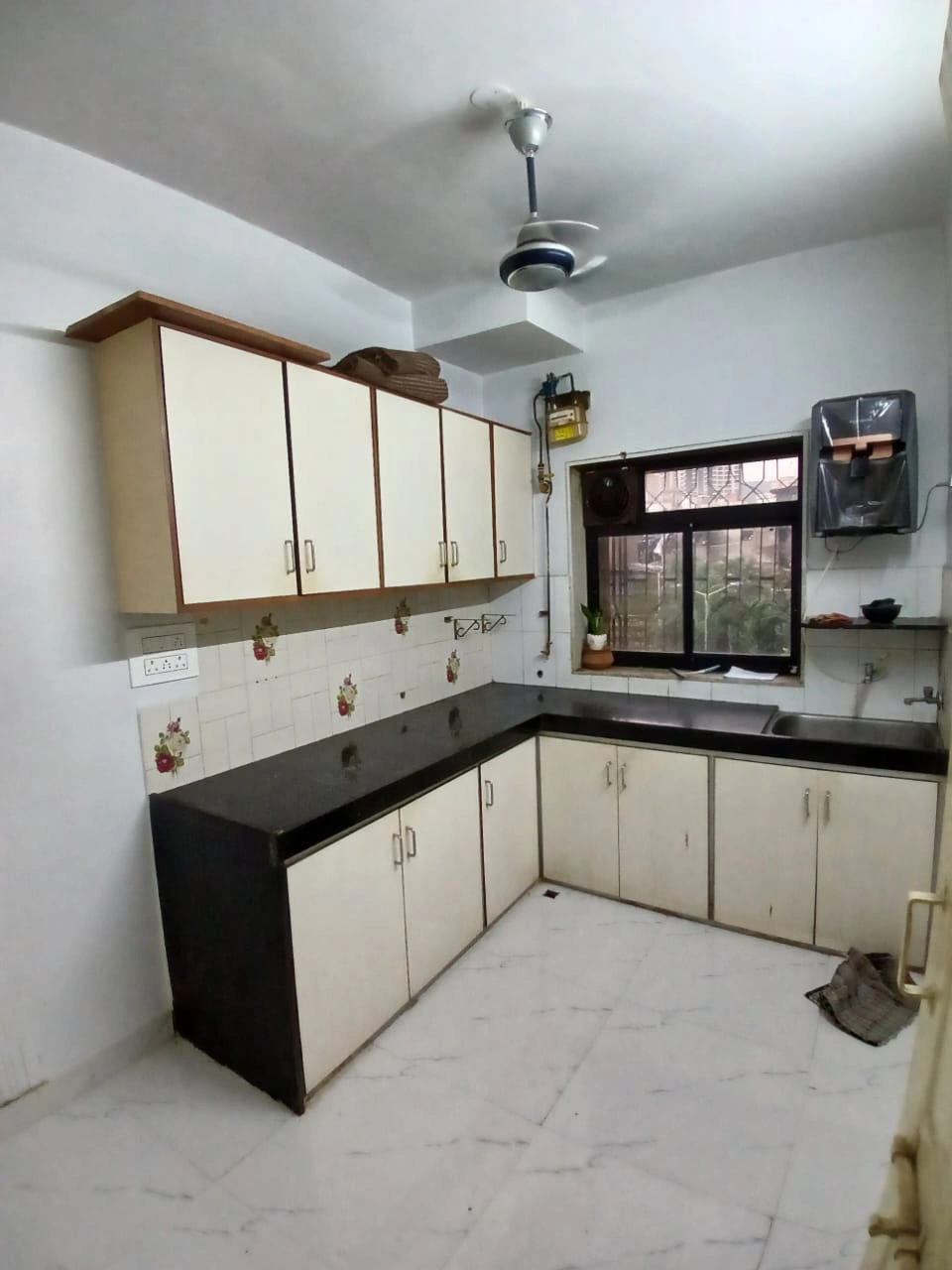 2 BHK Flat for Rent in Suchi Dham Complex, Goregaon East
