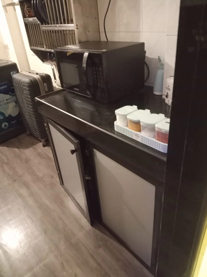 1 BHK Flat for Rent in Dheeraj Godavari Apartment , Malad West