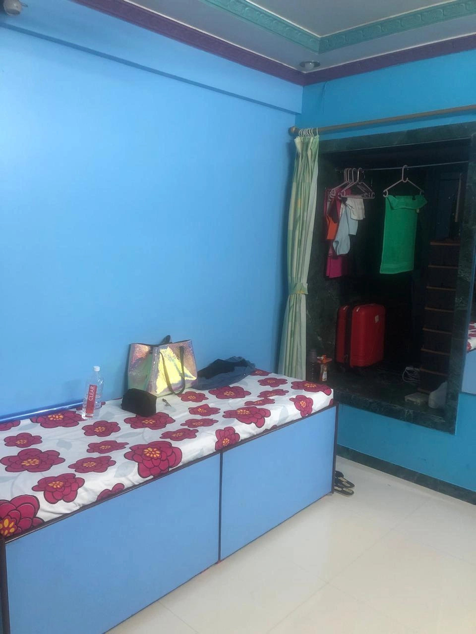 Double Sharing Room Girls only Flat for PG in Best View Apartment , Goregaon East