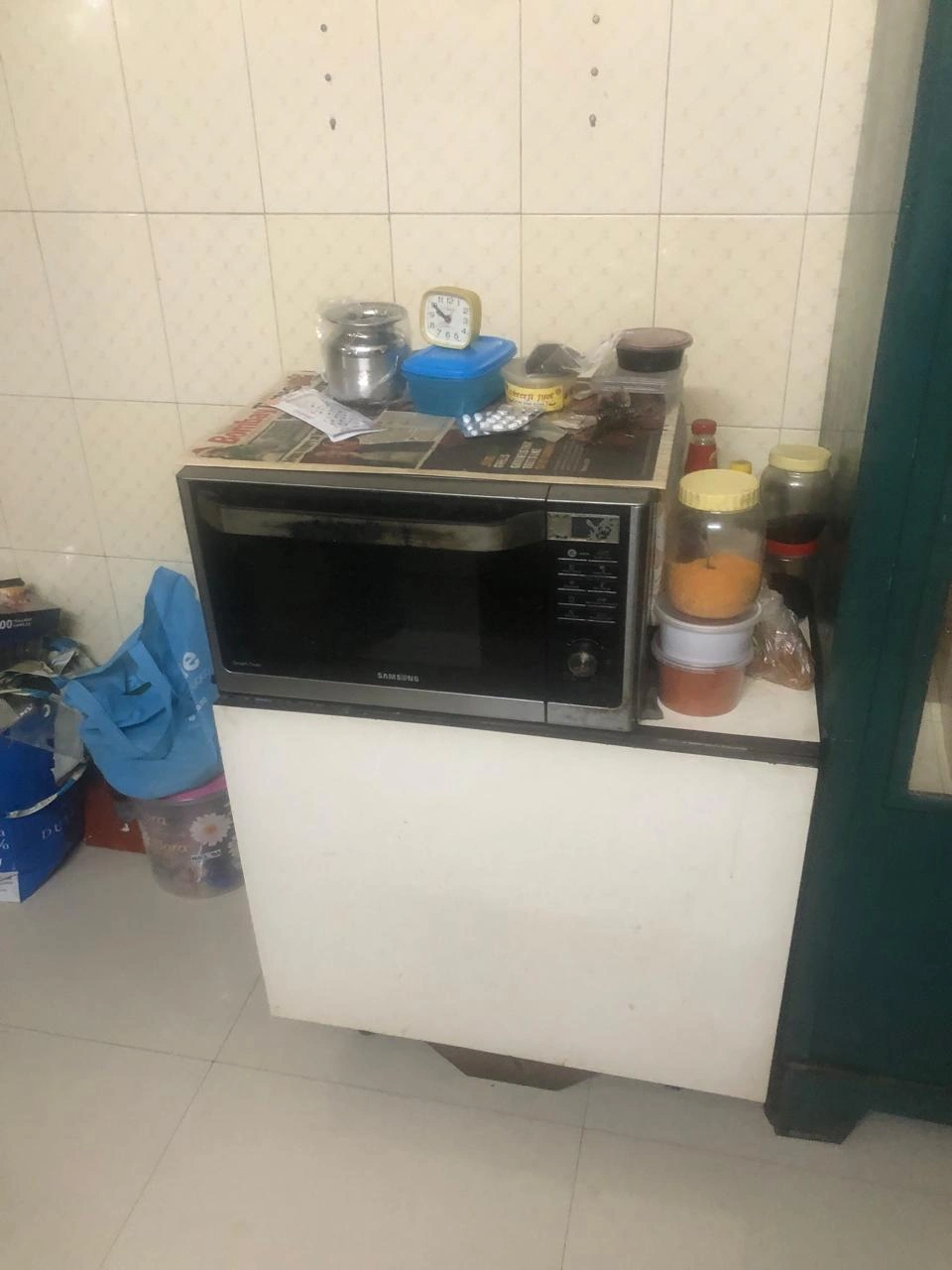 Double Sharing Room Girls only Flat for PG in Best View Apartment , Goregaon East