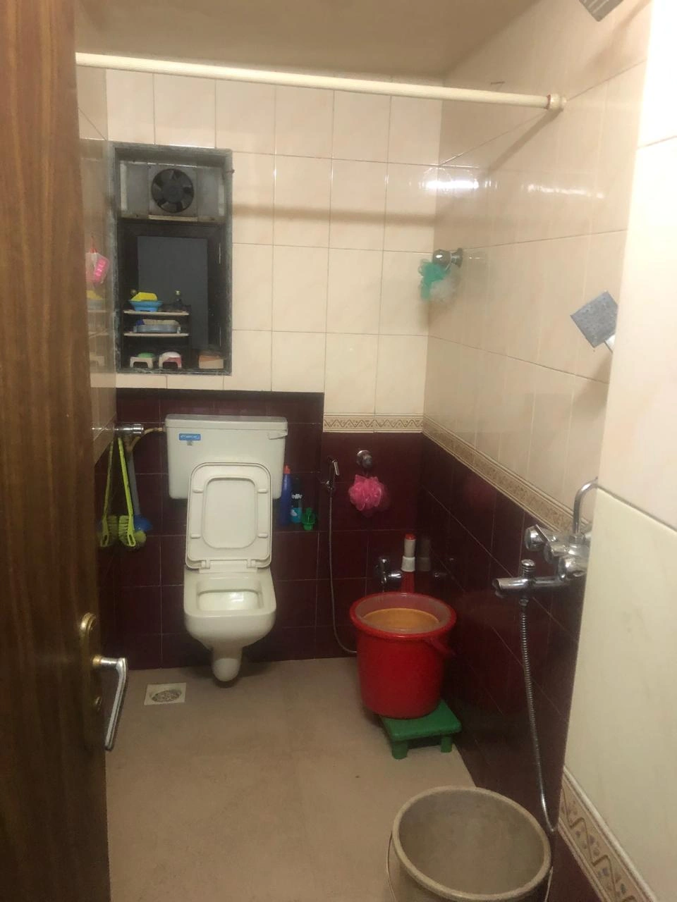 Double Sharing Room Girls only Flat for PG in Best View Apartment , Goregaon East