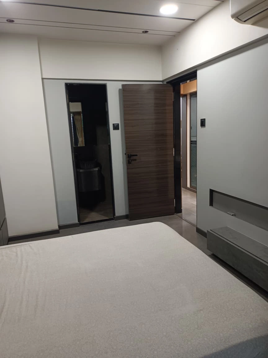 2 BHK Flat for Rent in Mangal Kripa Society, Malad West