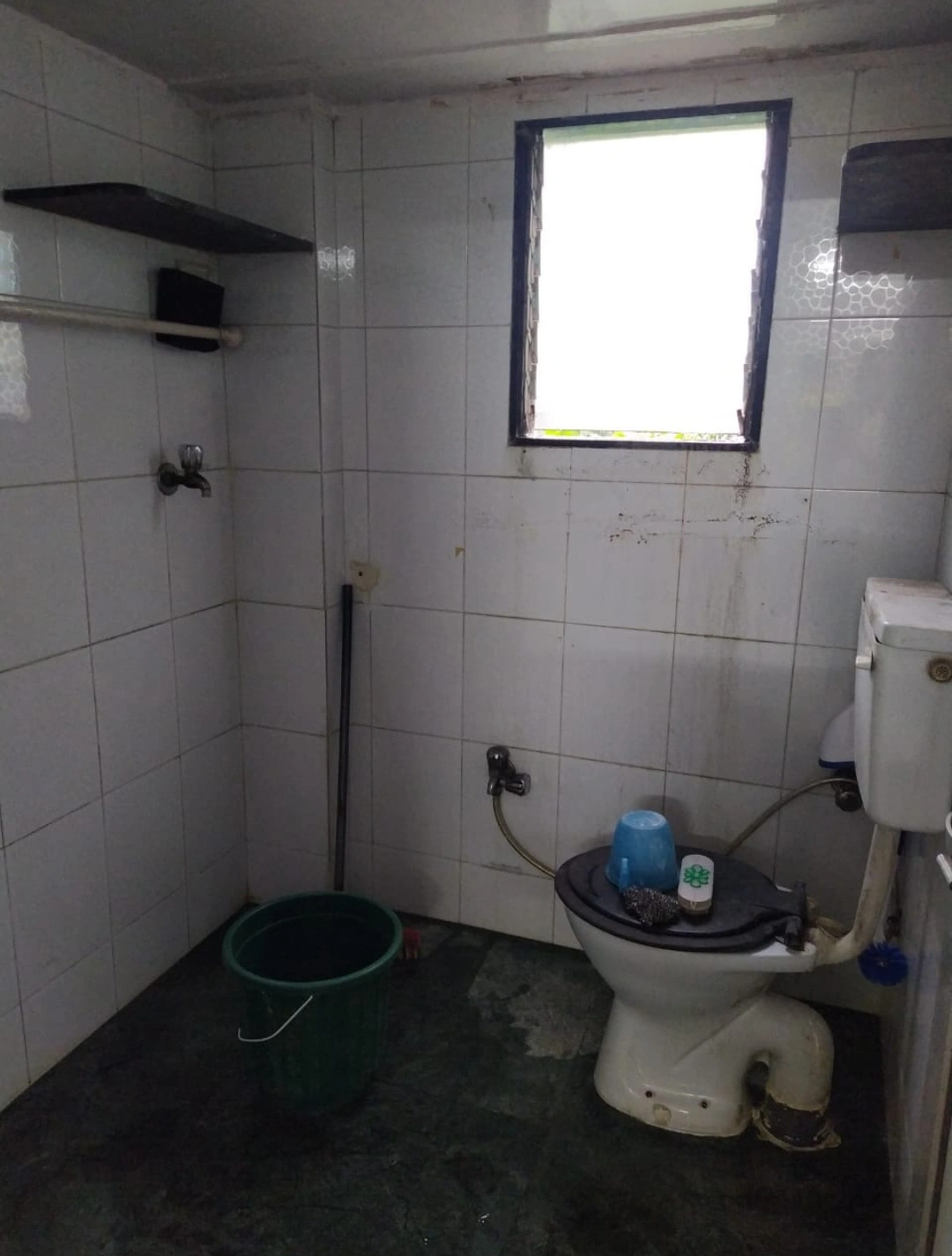 Studio apt Flat for Rent in Patidar Society , Malad West
