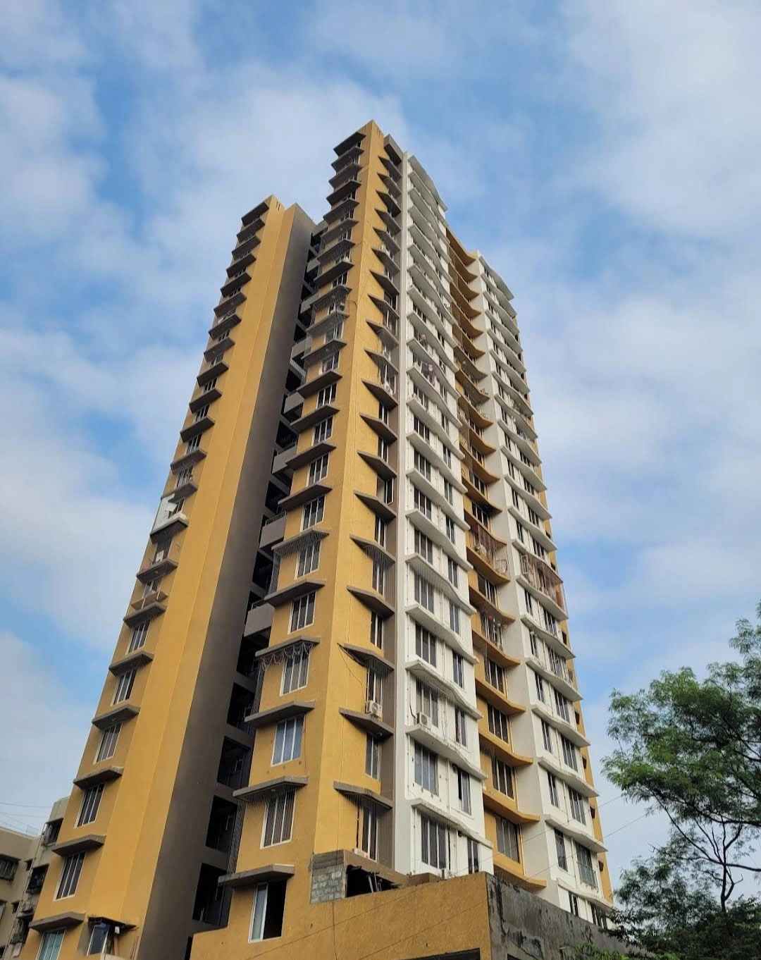 2 BHK Flat for Rent in Sky Villa Society, Goregaon East