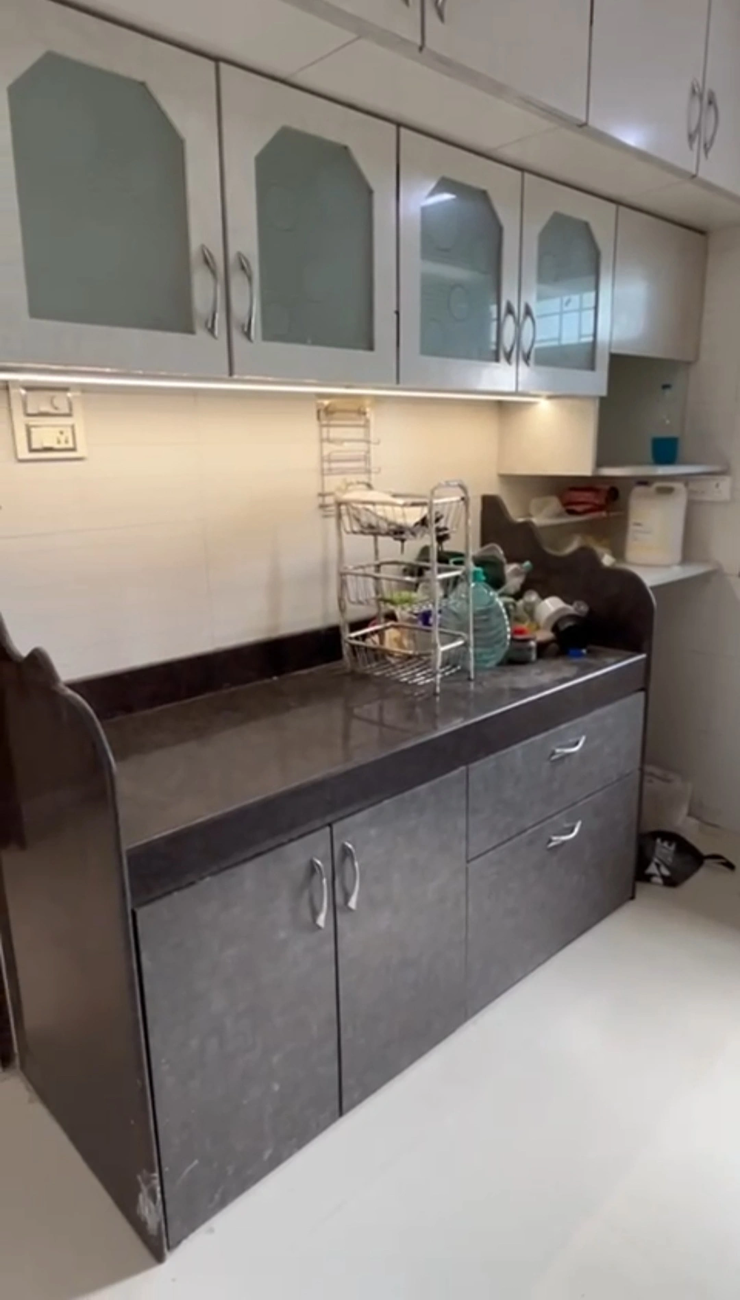 2 BHK Flat for Rent in Kailrai Tower, Goregaon West