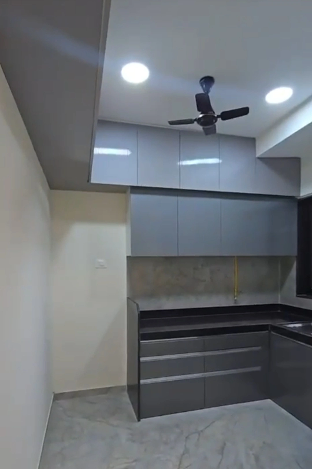 2 BHK Flat for Rent in Ajmera Boulevard Tower, Malad West