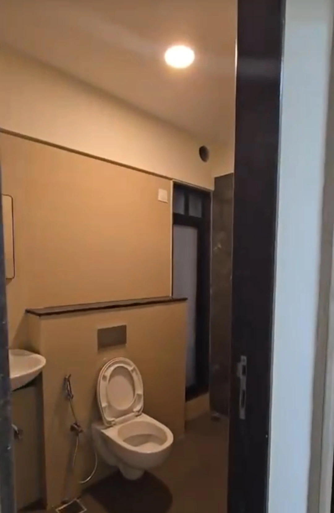 2 BHK Flat for Rent in Ajmera Boulevard Tower, Malad West
