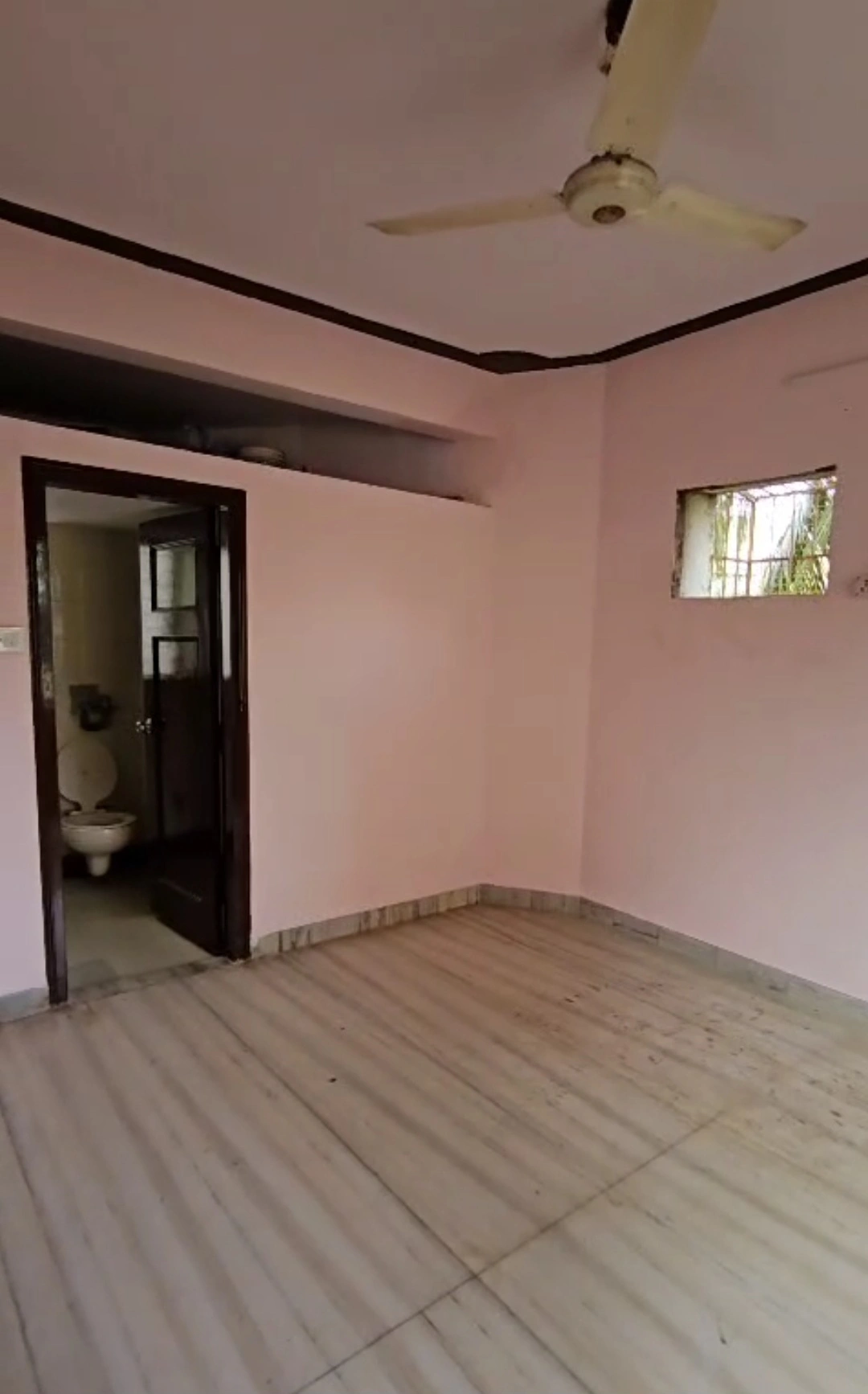 2 BHK Flat for Rent in Rustomjee Riviera Tower, Malad West