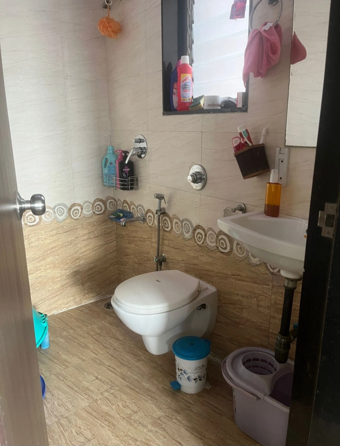 2 BHK Flat for Rent in Sethia Sea View, Goregaon West