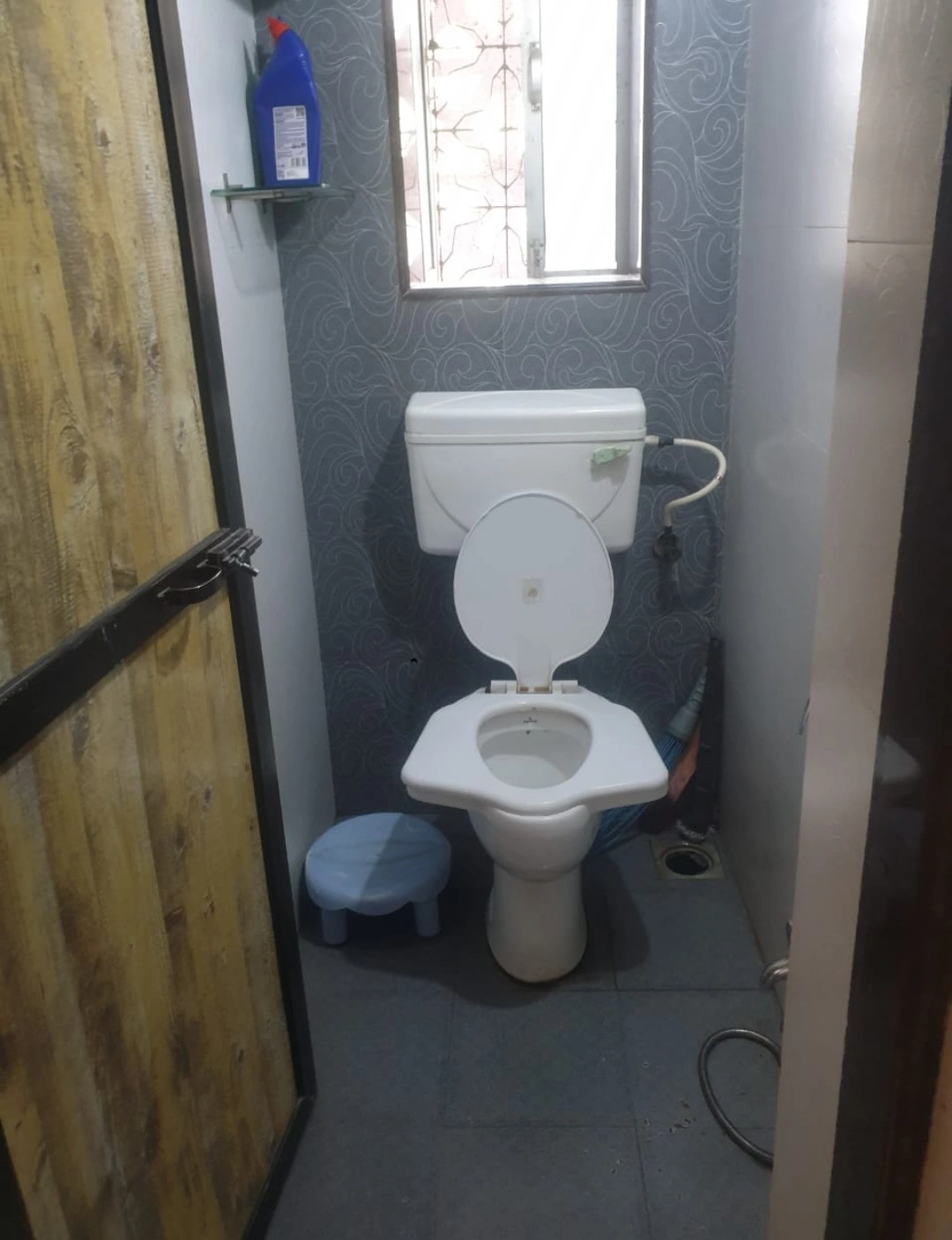 2 BHK Flat for Rent in Shiv Kriti Society , Malad West