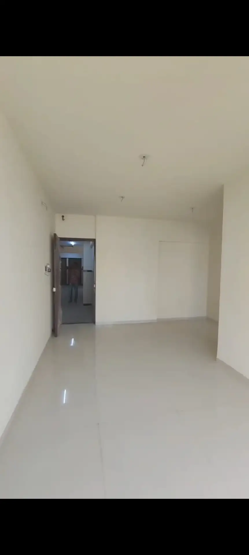 2 BHK Flat for Rent in Navrang Crystal Tower, Goregaon West