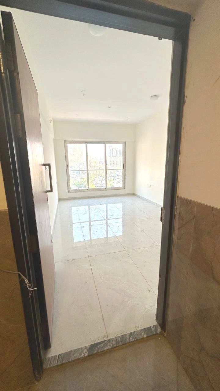 2.5 BHK Flat for Rent in Bharat Arize Tower, Goregaon West