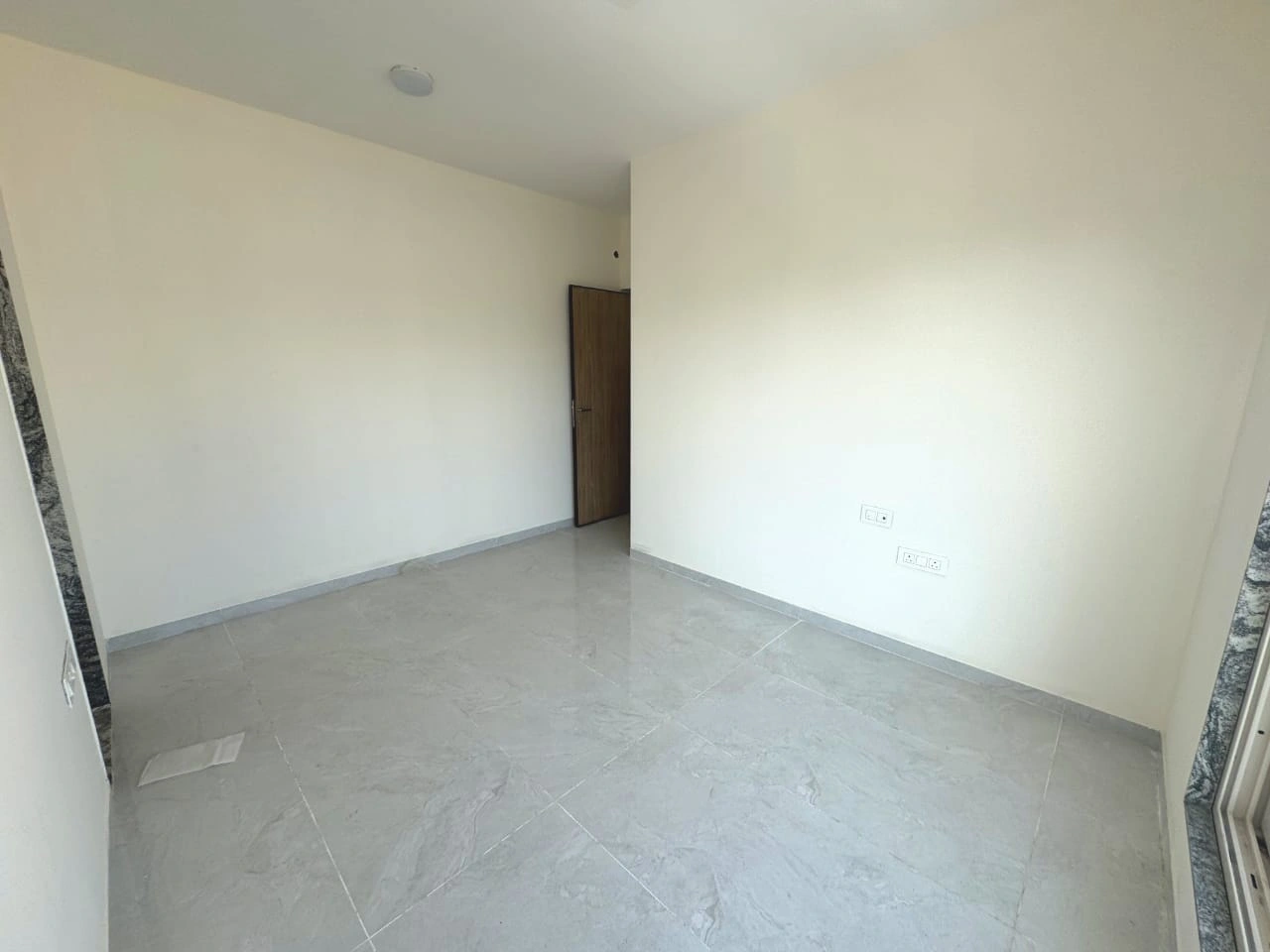 2.5 BHK Flat for Rent in Bharat Arize Tower, Goregaon West