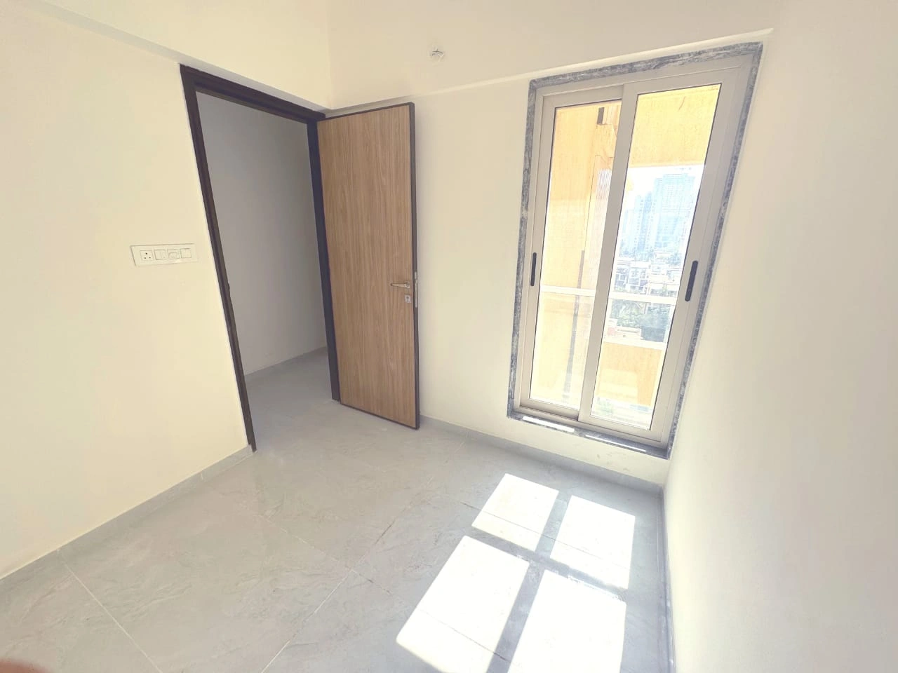 2.5 BHK Flat for Rent in Bharat Arize Tower, Goregaon West