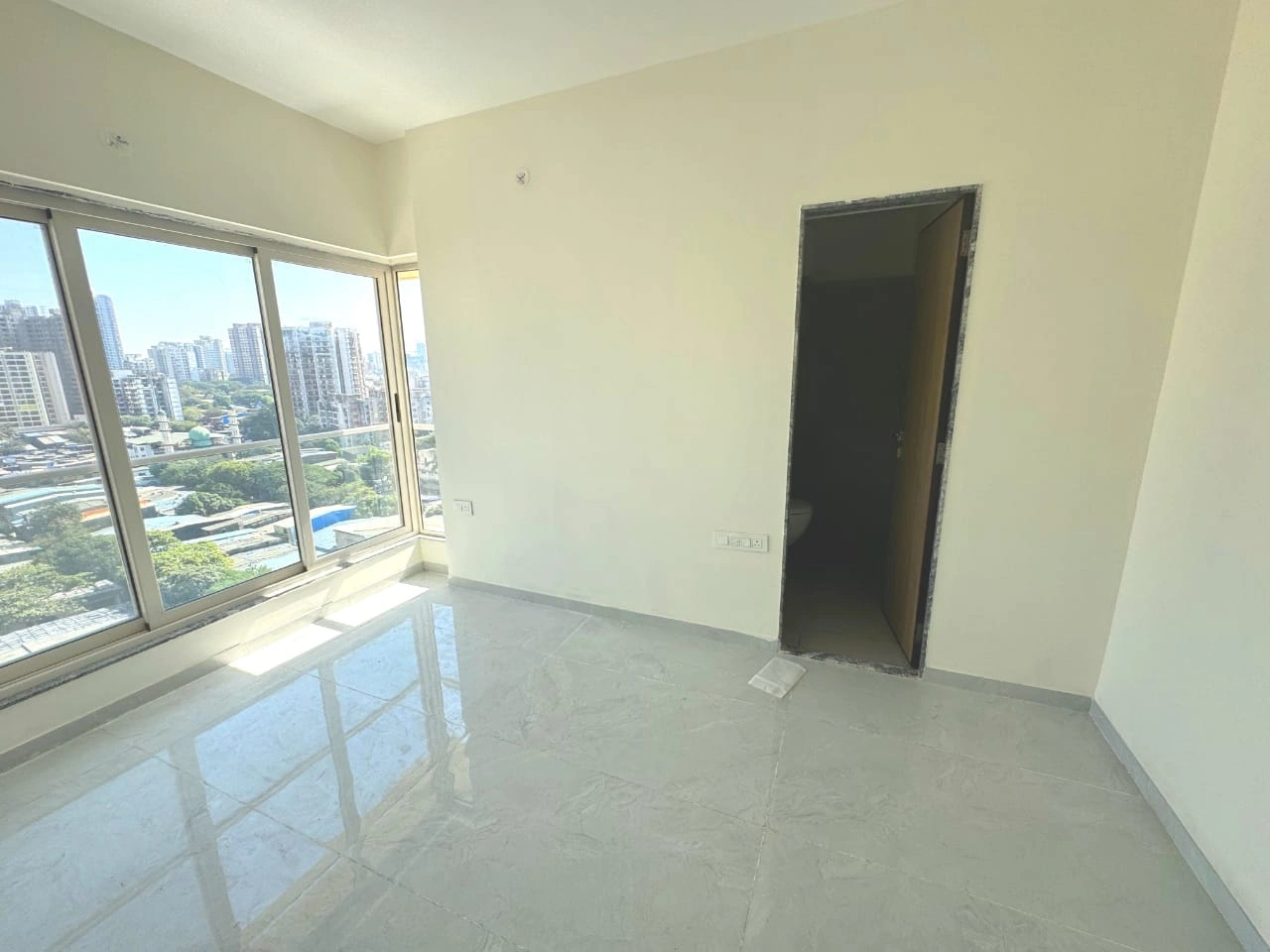 2.5 BHK Flat for Rent in Bharat Arize Tower, Goregaon West