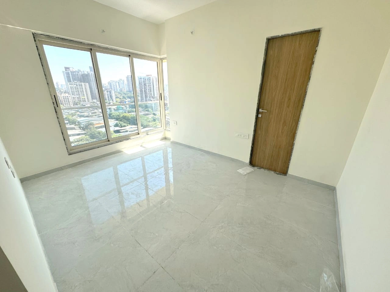 2.5 BHK Flat for Rent in Bharat Arize Tower, Goregaon West