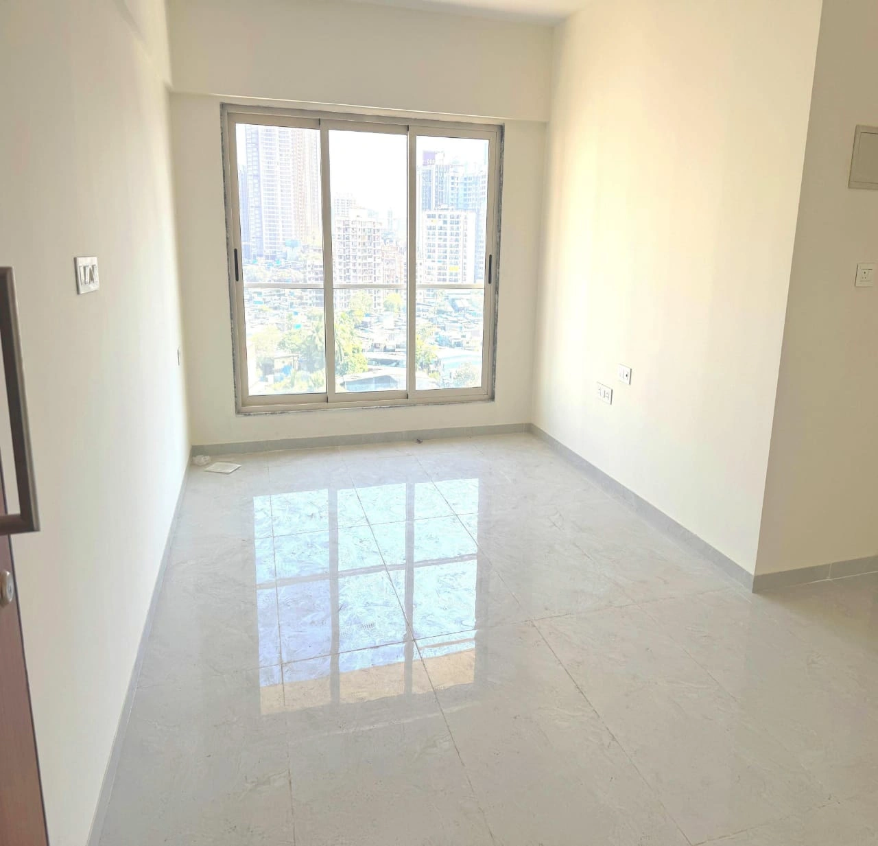 2.5 BHK Flat for Rent in Bharat Arize Tower, Goregaon West