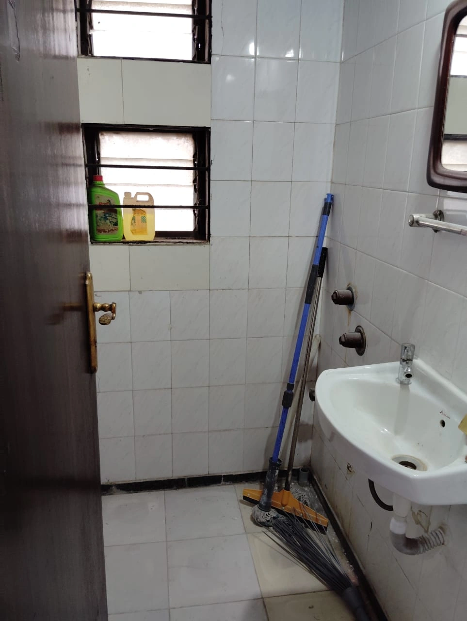 3 BHK Flat for Rent in Lakhchandi Apartment , Goregaon East