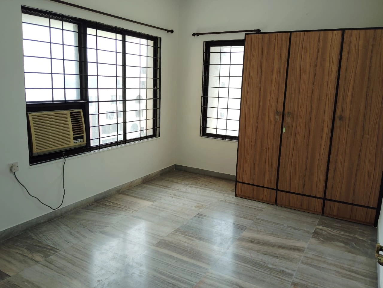 3 BHK Flat for Rent in Lakhchandi Apartment , Goregaon East
