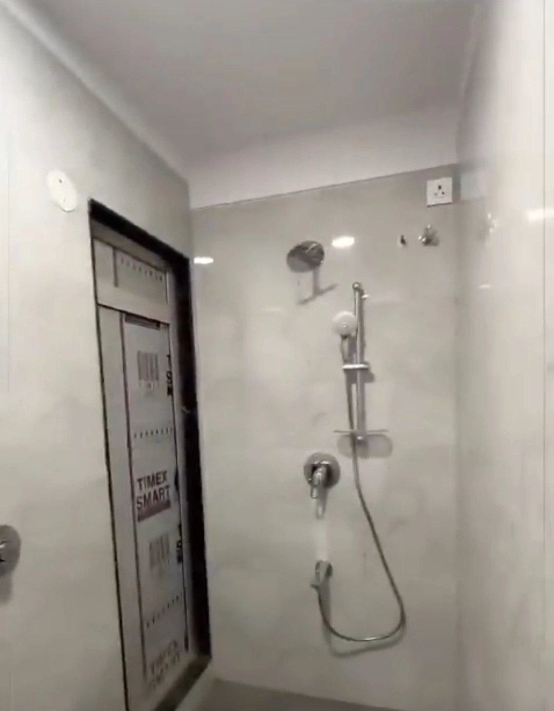 2 BHK Flat for Rent in Laxmi Shrusthi Tower , Goregaon West