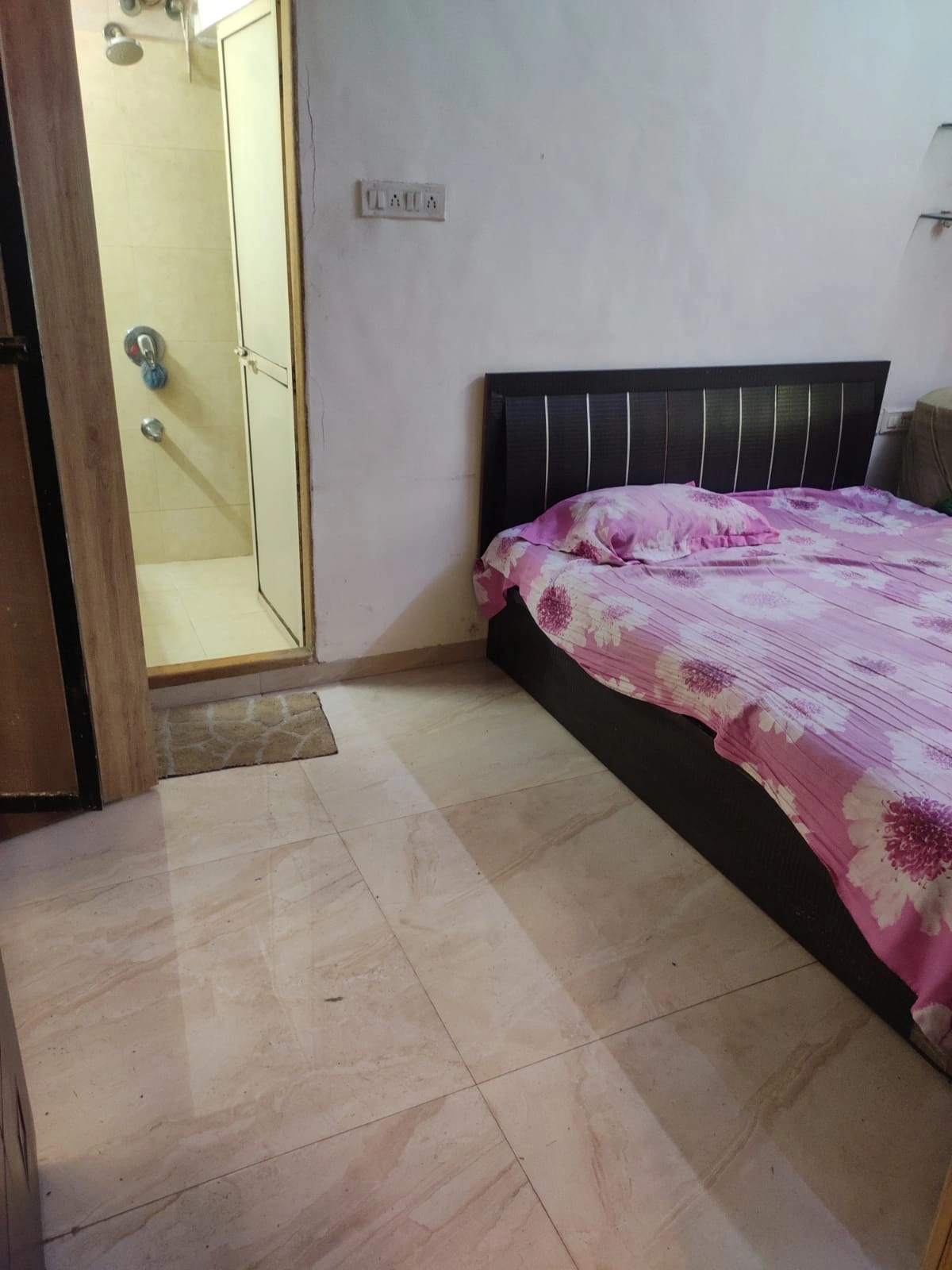 2 BHK Flat for Rent in Dheeraj Sagar Society, Malad West