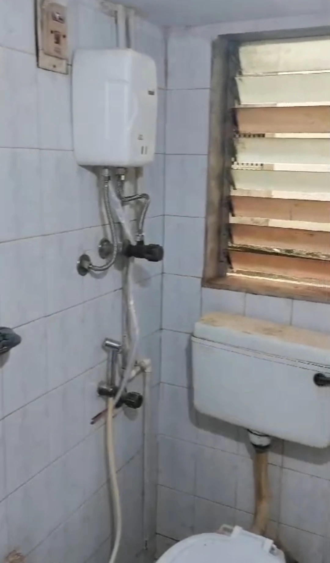 Triple Sharing Room Girls only Flat for PG in Kamal Nagar, Malad West