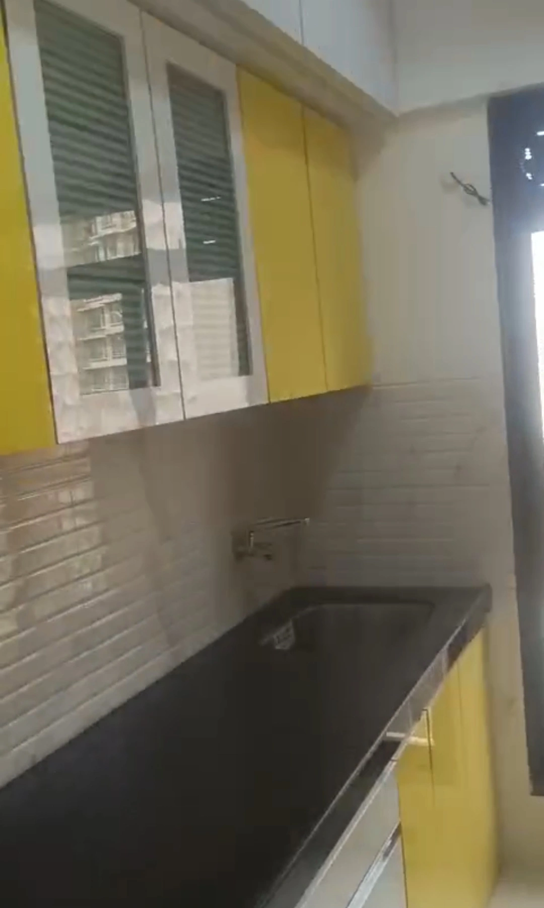 1 BHK Flat for Rent in Oxford Navrang Crystal, Goregaon West