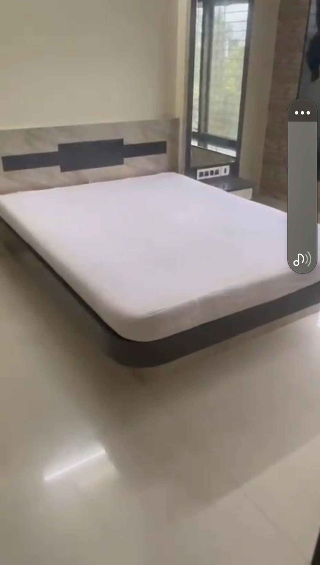 2 BHK Flat for Rent in Near Sarraf College, Malad West