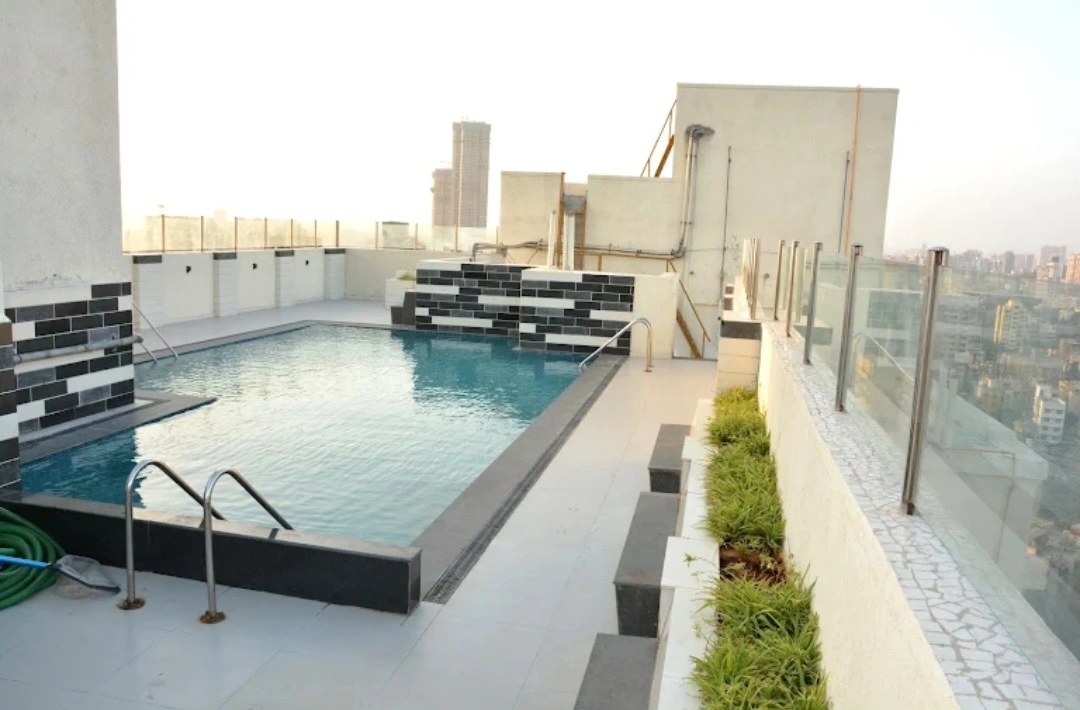 2 BHK Flat for Rent in Romell Diva Tower, Malad West