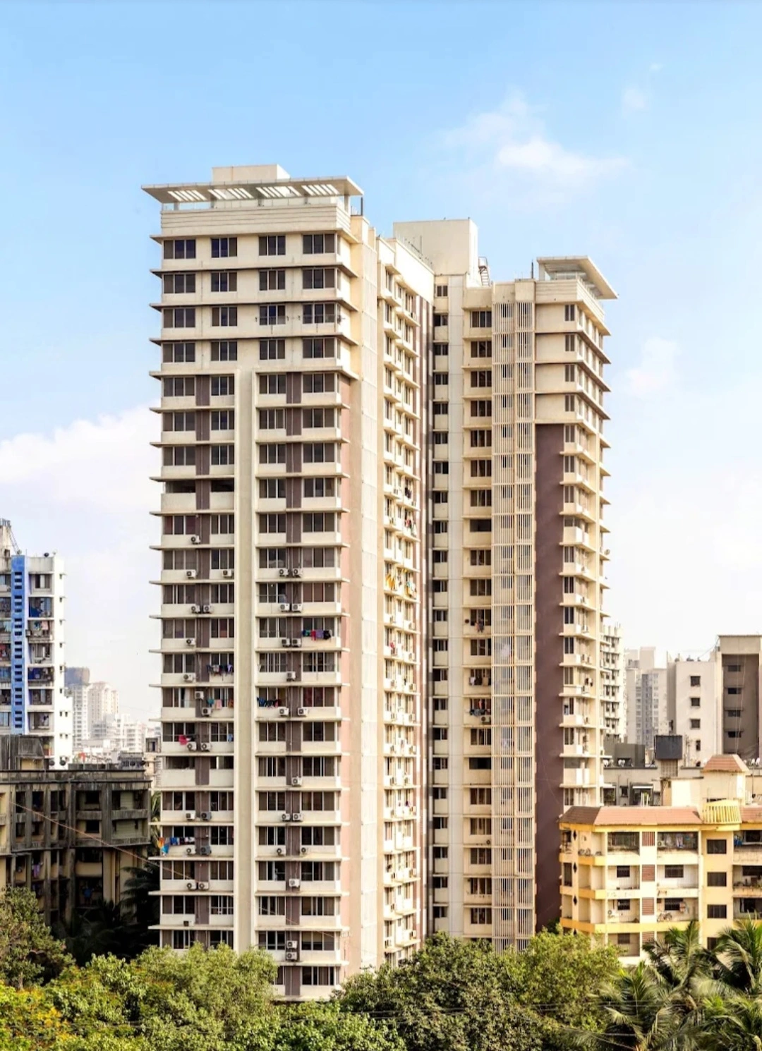 2 BHK Flat for Rent in Romell Diva Tower, Malad West