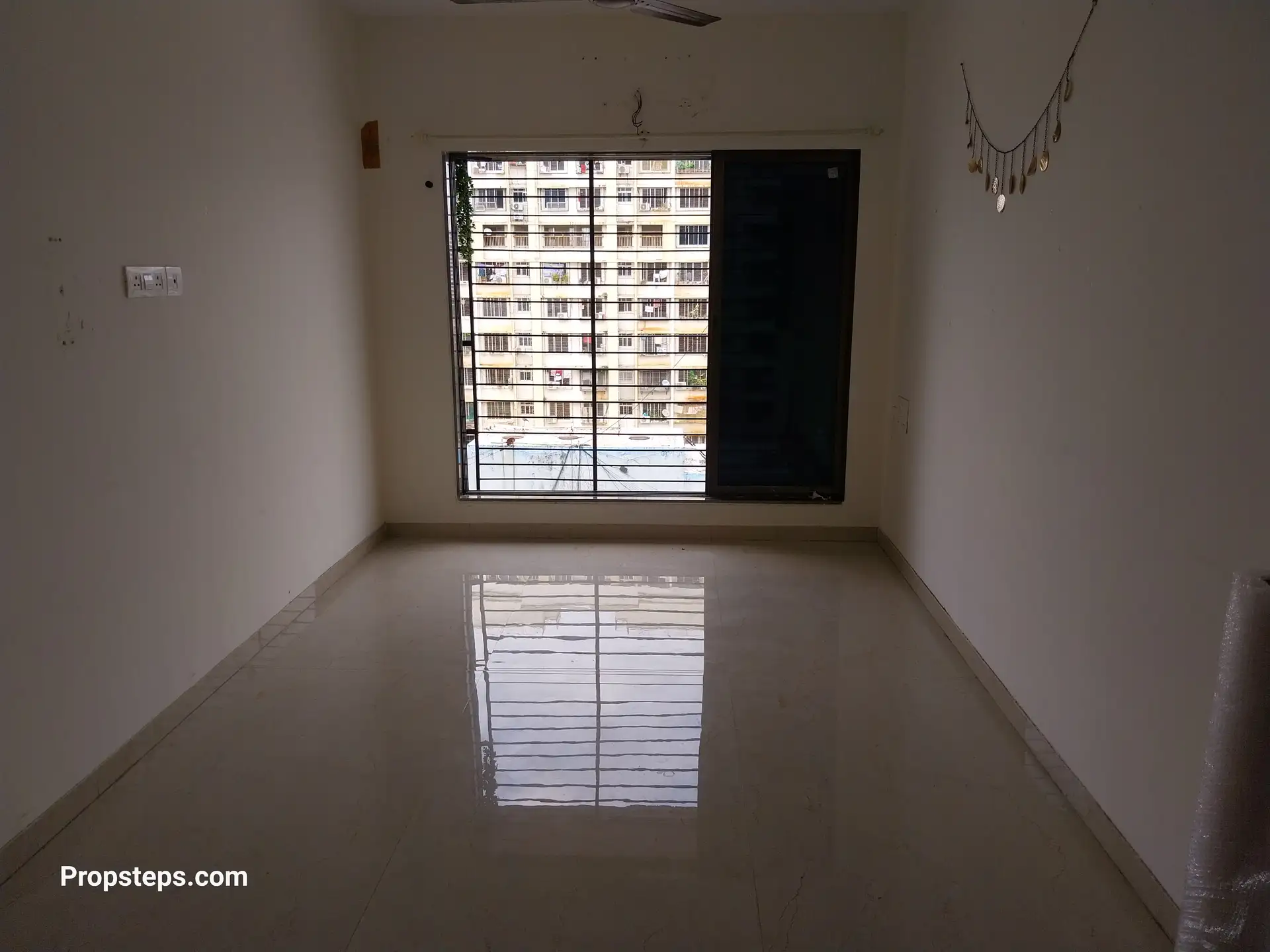 2 BHK Flat for Rent in Vashundhara Tower, Goregaon West