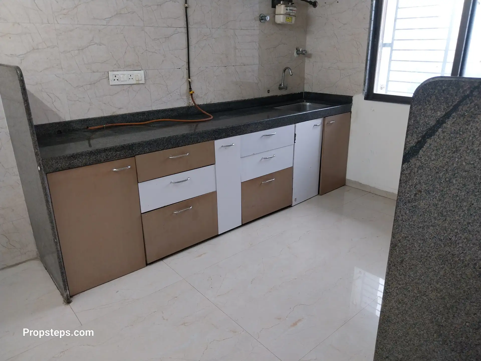 2 BHK Flat for Rent in Vashundhara Tower, Goregaon West