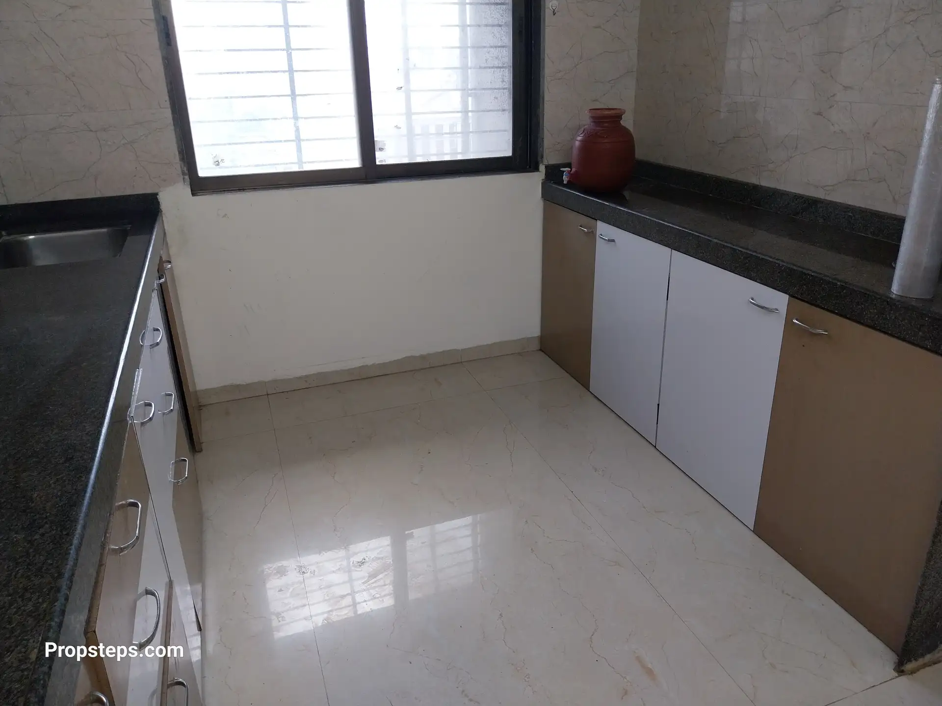 2 BHK Flat for Rent in Vashundhara Tower, Goregaon West