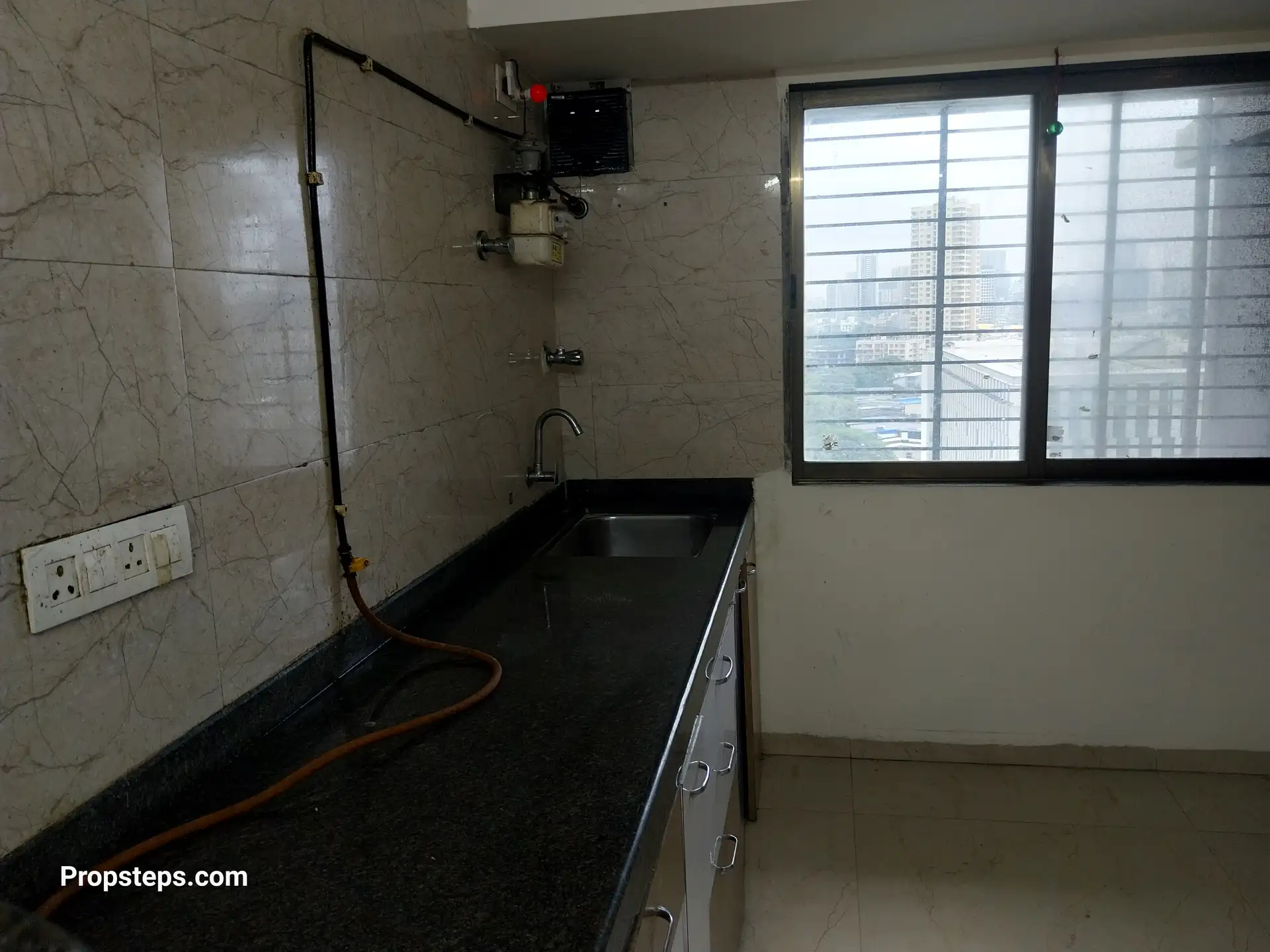 2 BHK Flat for Rent in Vashundhara Tower, Goregaon West
