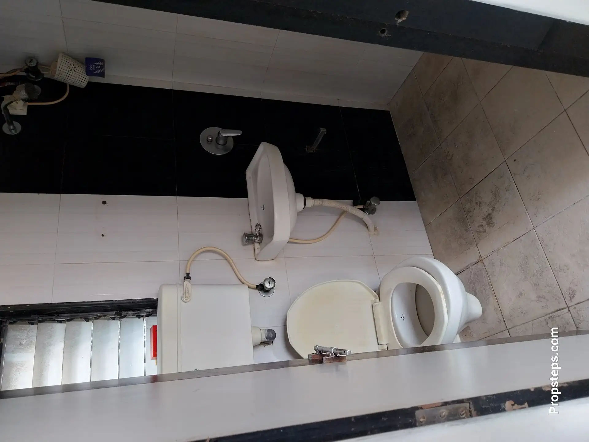 1.5 BHK Flat for Rent in Vaibhav Society, Goregaon West
