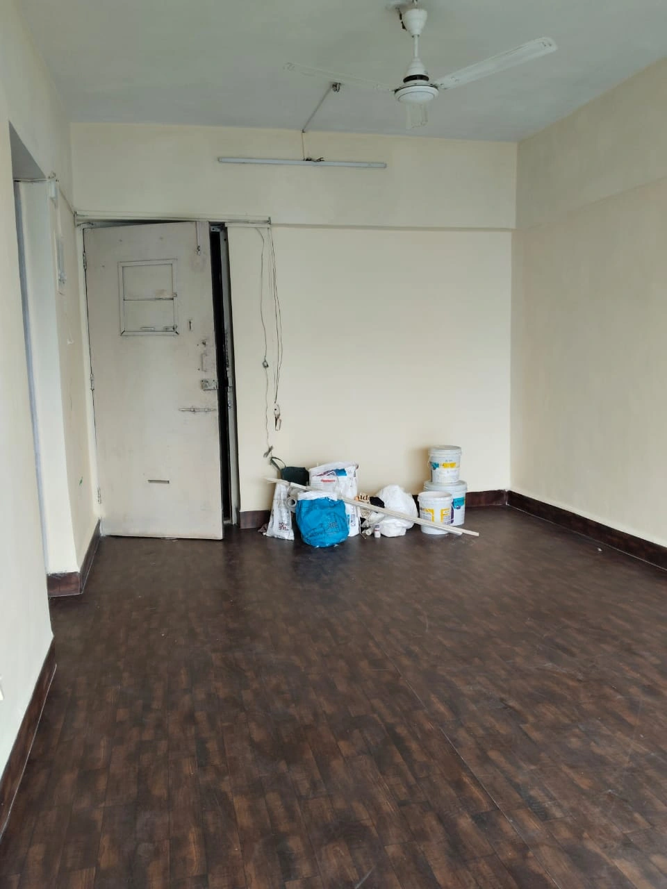 1 BHK Flat for Rent in Lal Chappal Apartment , Malad West