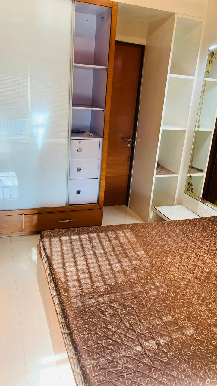 2 BHK Flat for Rent in Kabra Argentum Tower, Goregaon West