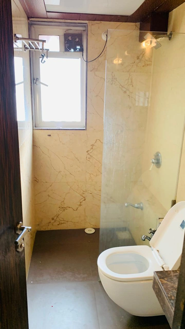 2 BHK Flat for Rent in Kabra Argentum Tower, Goregaon West