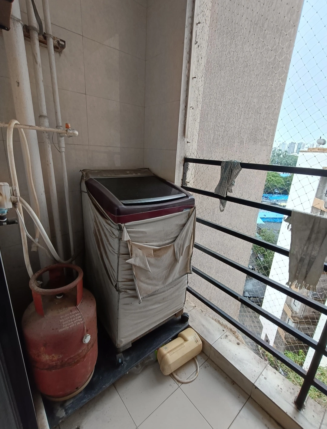 2 BHK Flat for Rent in Sethia Link View, Goregaon West